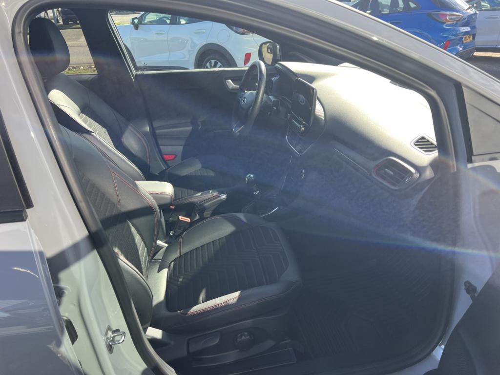 Ford Puma 1.0i ecoboost hybrid 125pk st-line x , adaptive cc , winterpack