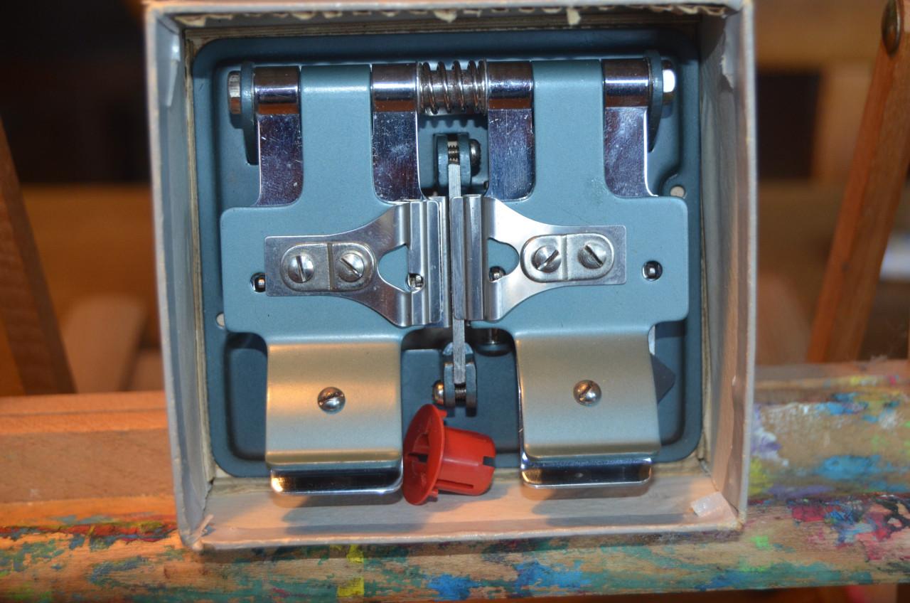 Apparaat om 8 en 16 mm films te knippen(?)