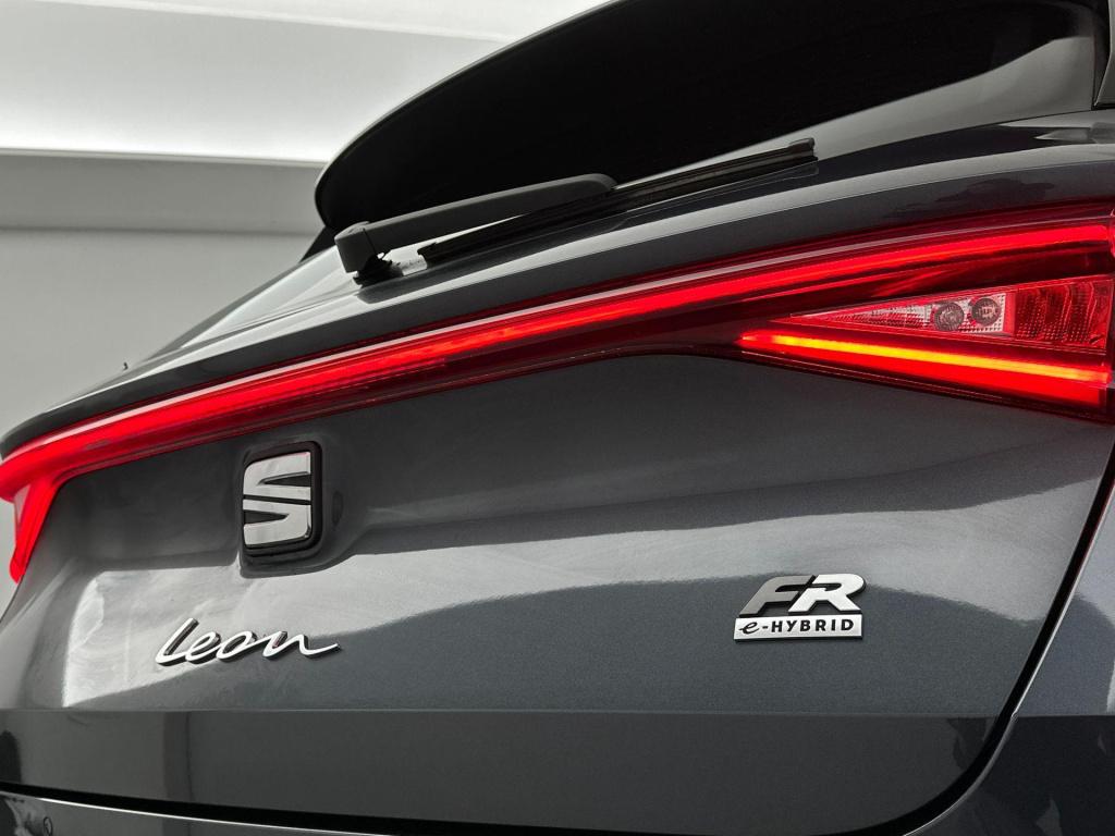 Seat Leon sportstourer fr phev first edition 1.5 tsi ehybrid 204pk dsg