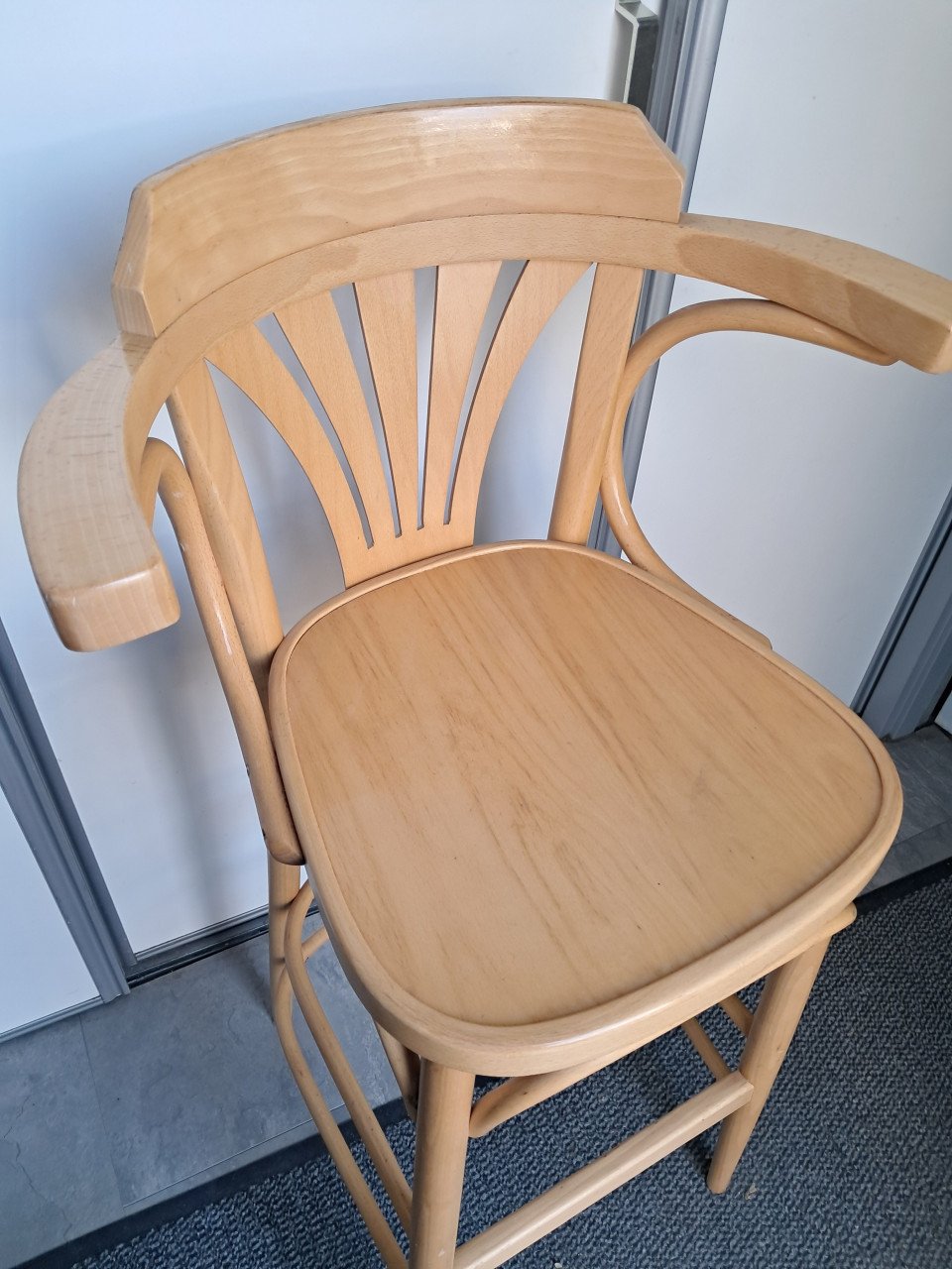 Twee barkrukken
