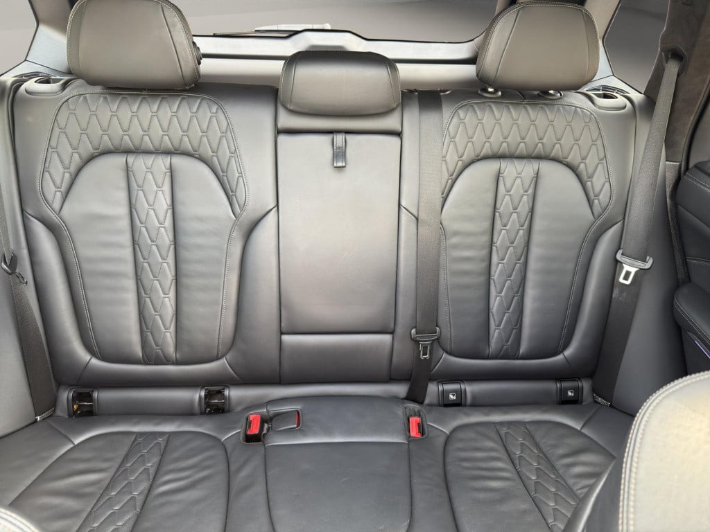 BMW X5 xdrive45e (210kw) pano| laser | massage | koeling | sky lounge