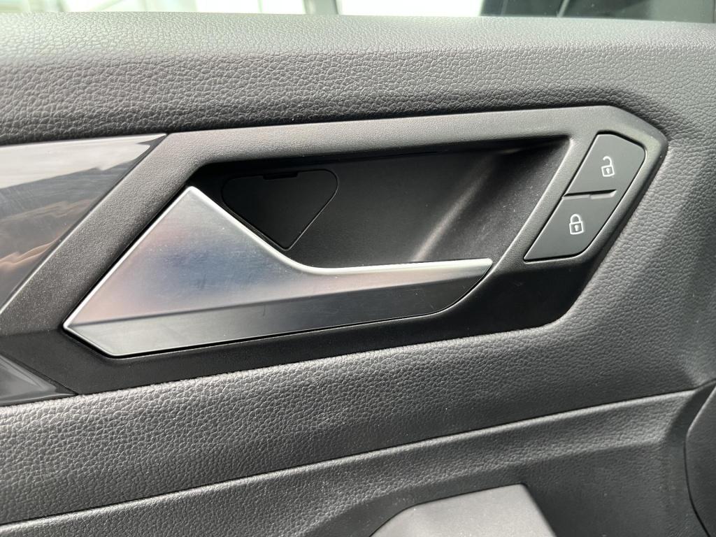 Volkswagen T-roc 2.0 tsi 4motion sport | r-line | cruise control | climate 