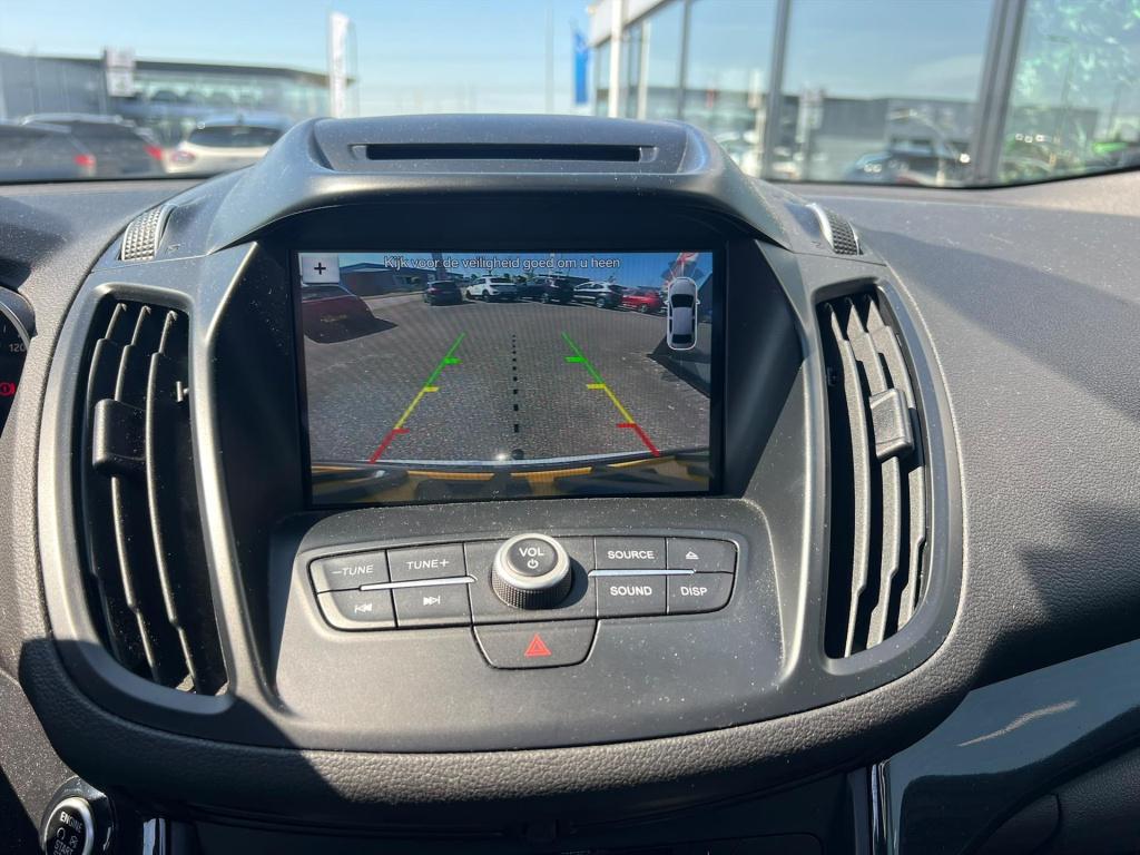 Ford Kuga 1.5 ecoboost 150pk 2wd st line ,panodak , trekhaak , carplay