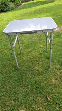 Campingtafeltje