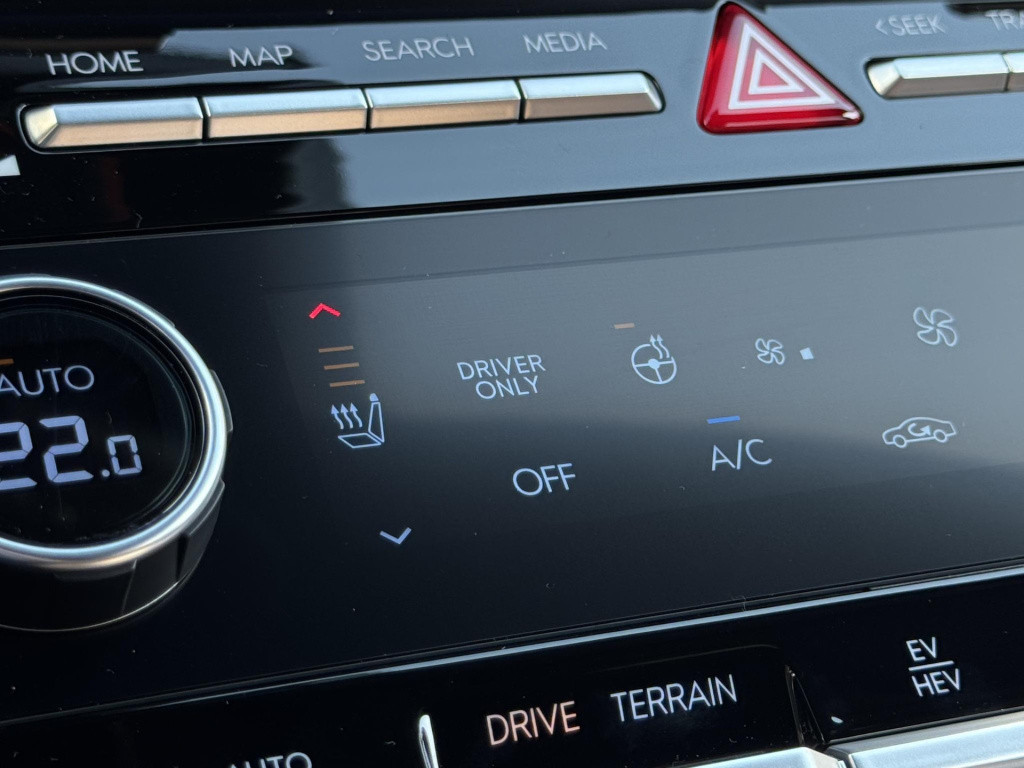 Hyundai Santa Fe 1.6 t-gdi phev premium 4wd 7p. pecan brown interieur