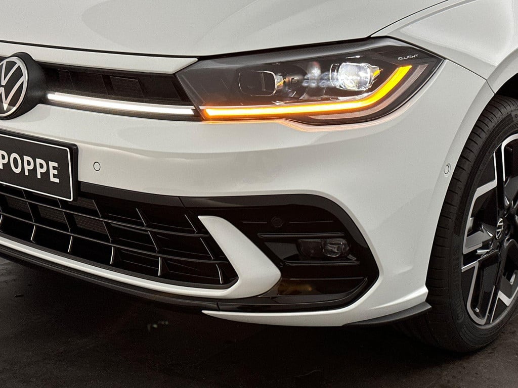 Volkswagen Polo r-line-edition 1.0 70 kw / 95 pk tsi hatchback 7 v