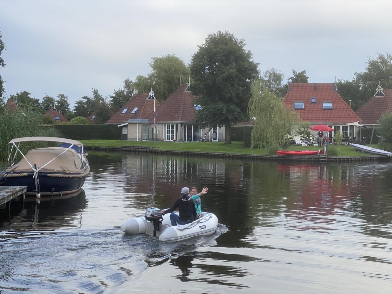 Opblaas-/opvouwbare rubberboot +/- 210cm met Yamaha 4 pk