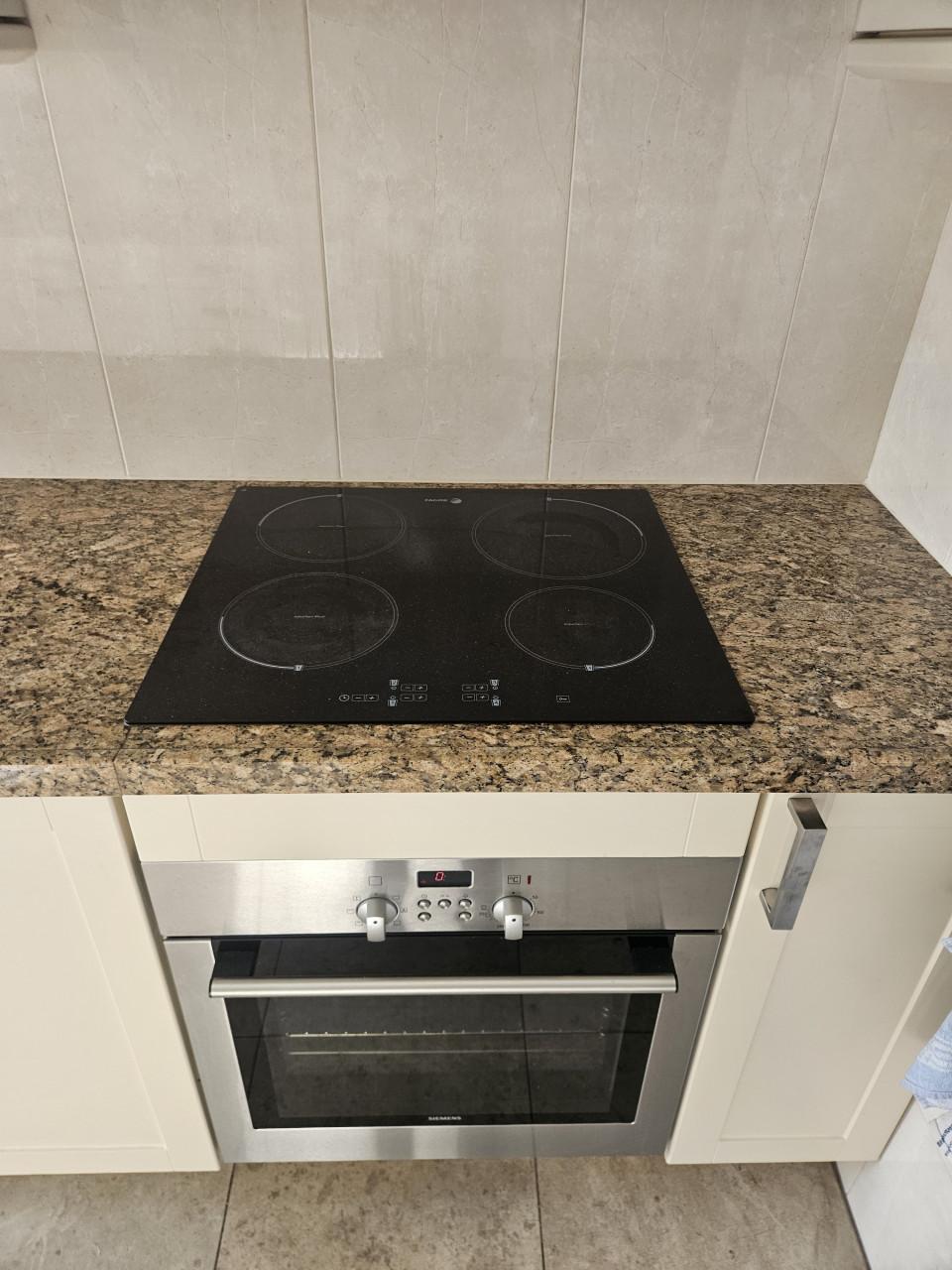 Complete keuken met siemens apparatuur