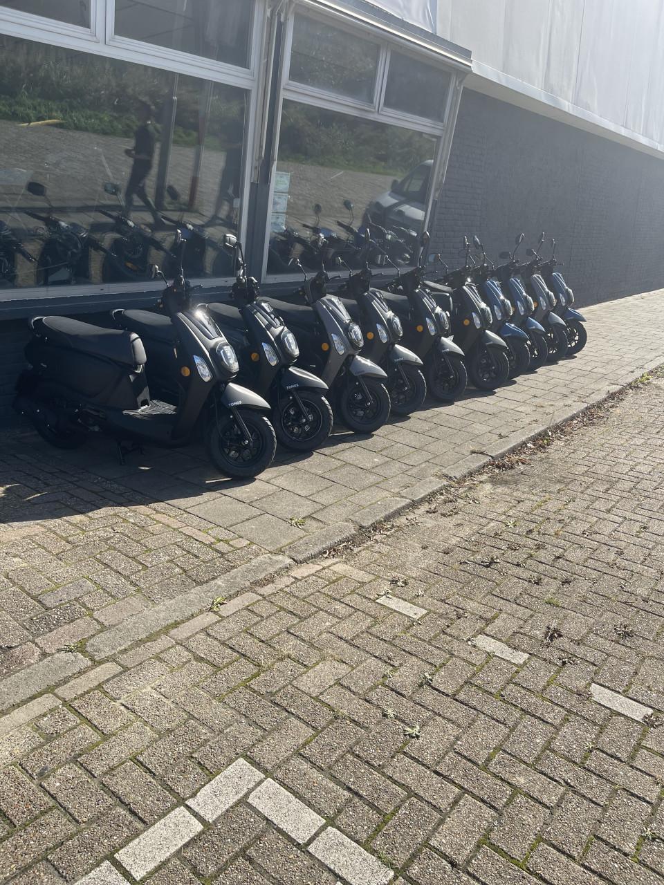 Scooterpromo Goes TOMOS Scooters in alle kleuren