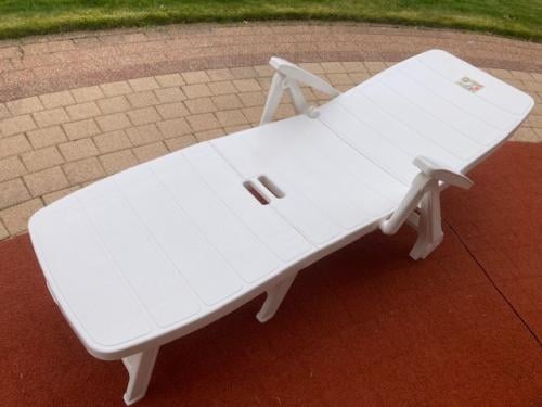 Jardin tuin ligstoel kunststof wit z.g.a.n.