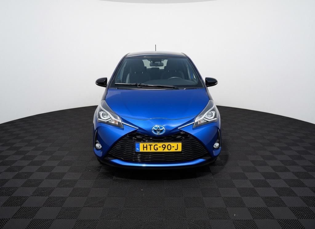 Toyota Yaris 1.5 hybrid bi-tone