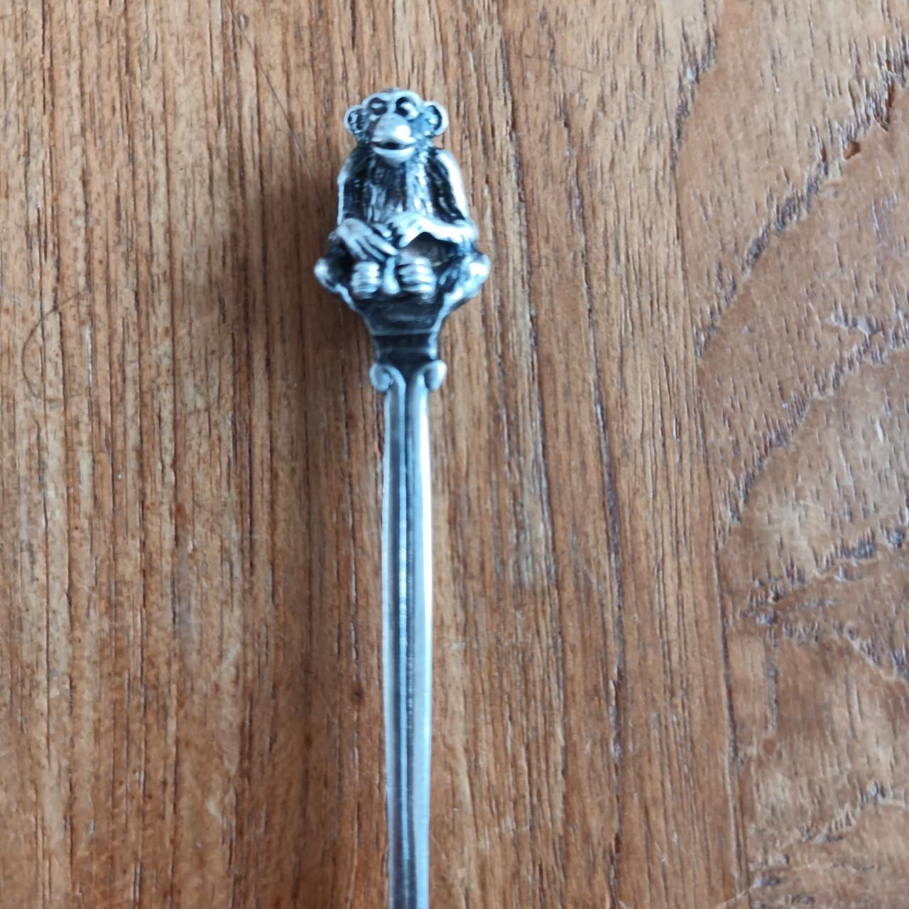 6 oude verzilverde verzamelaars lepeltjes