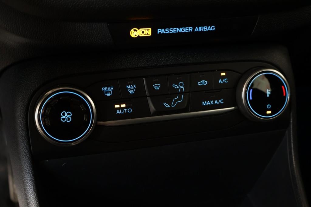 Ford Fiesta 1.0 ecoboost titanium nl auto, trekhaak, appconnect, cruise,