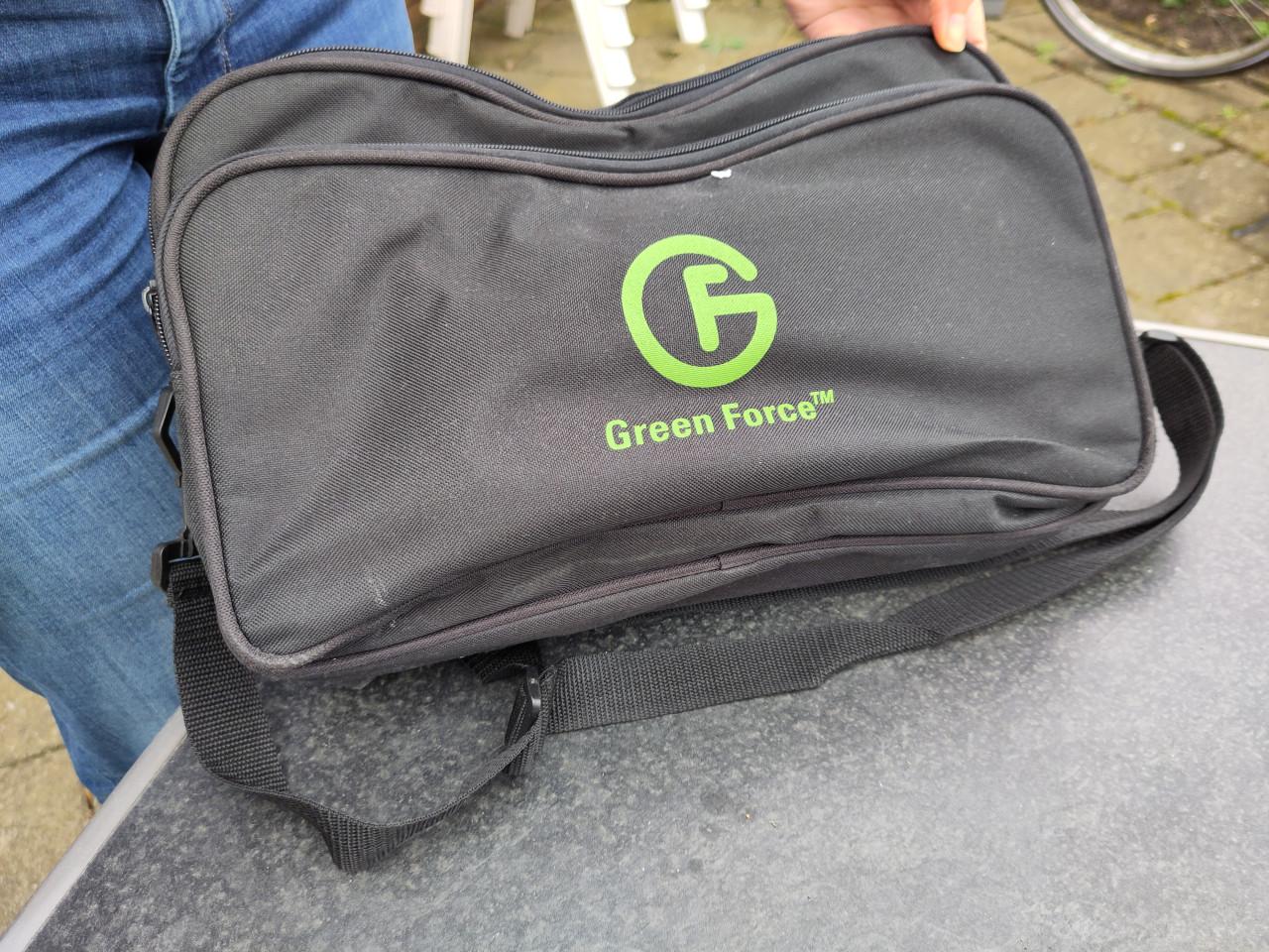 Duikset te koop: Aquatech duikmes en Green Force duiklamp