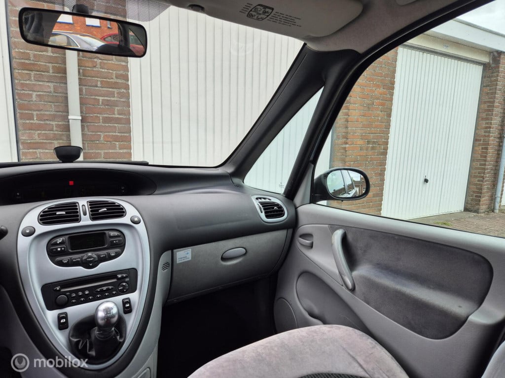 Citroen Xsara Picasso 1.6i-16v tweede eigenaar / airco/ trekhaak / cruiseco