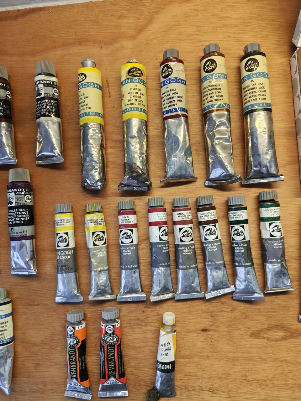 Ruim 30 ongebruikte tubes olieverf Talens, van Gogh, Rembrandt etc.