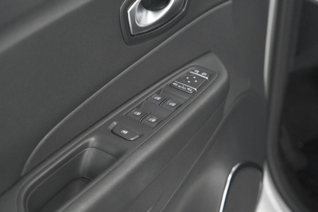 Renault Captur tce 150 edc intens | trekhaak | navigatie | parkeersensoren