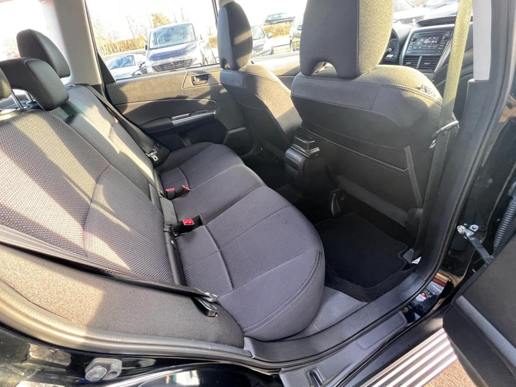 Subaru Forester 2.0 xs 40 year edition, panodak, trekhaak enz...