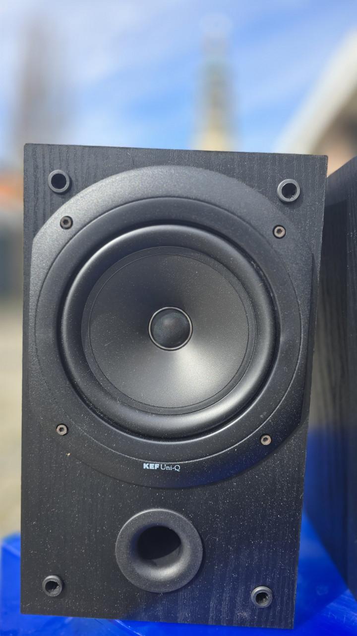 KEF Q10 speakers