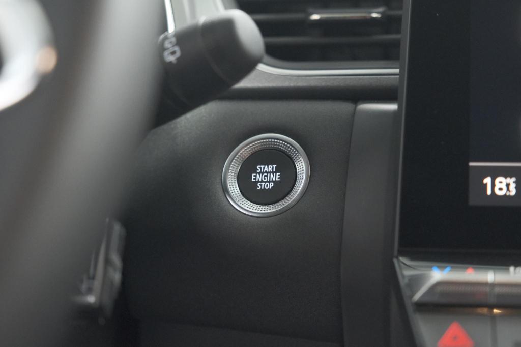 Renault Captur mild hybrid 160 edc techno | nieuw model | camera | navigati