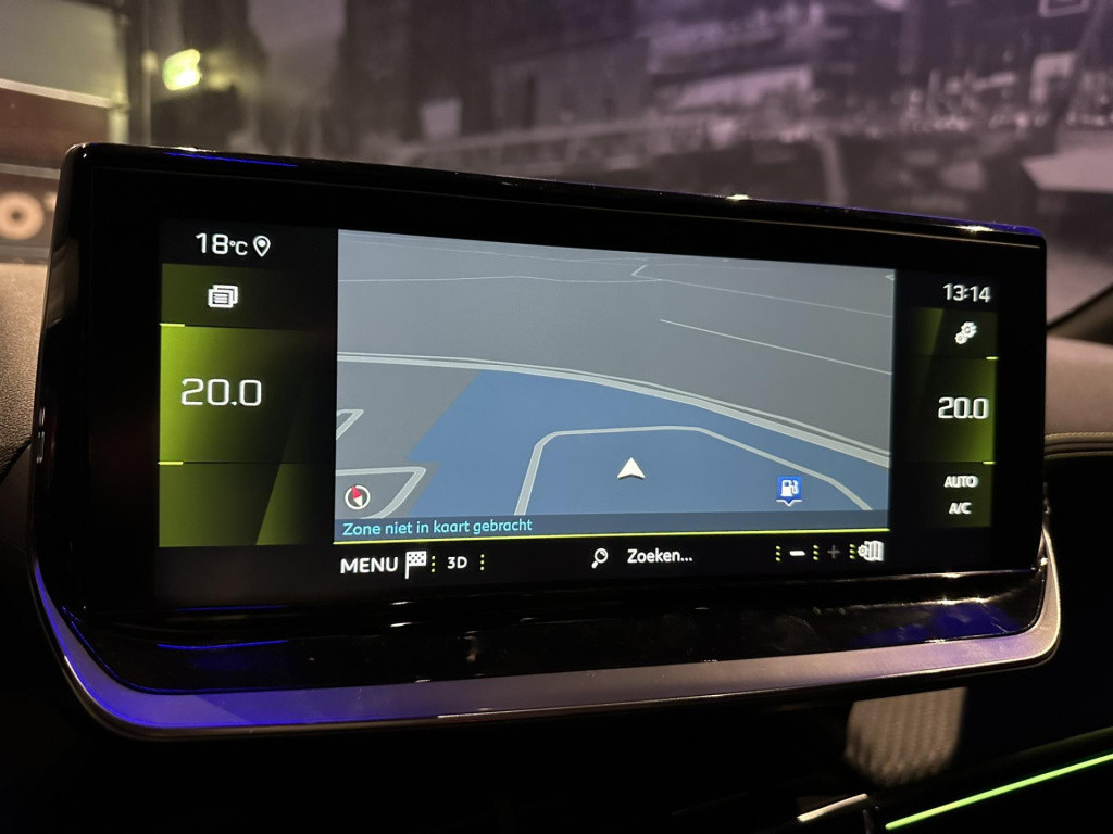 Peugeot 208 1.2 puretech gt *pano*camera*carplay*