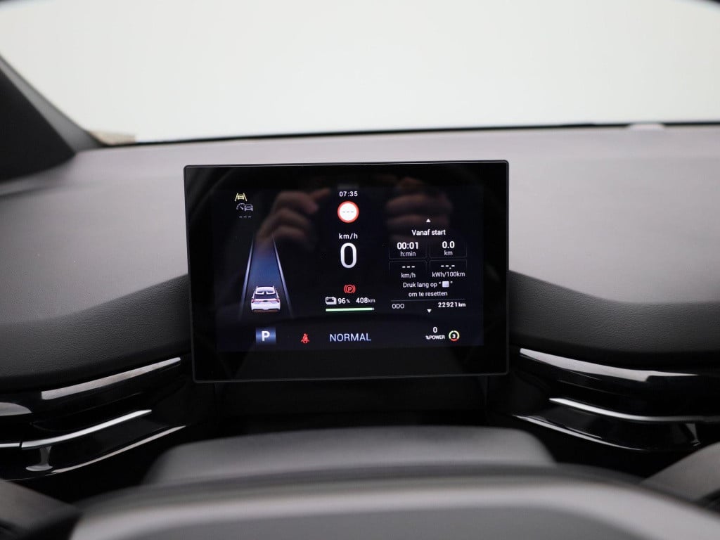 MG 4 luxury 64 kwh | navigatie | climate control | apple carplay / android 