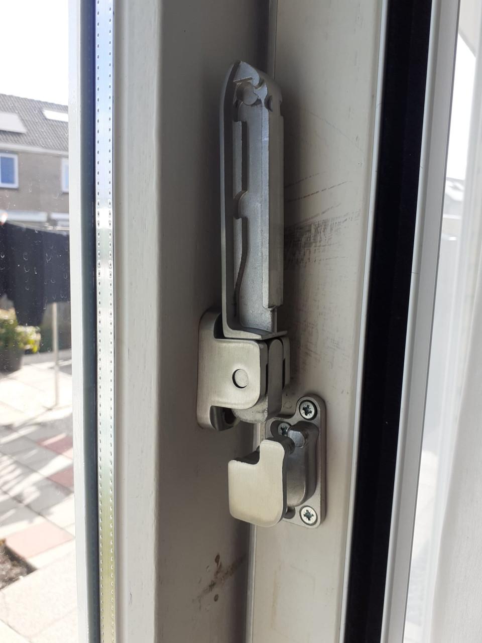 AXA Kierstandhouder (type EX) Geborsteld RVS: deuren/ramen