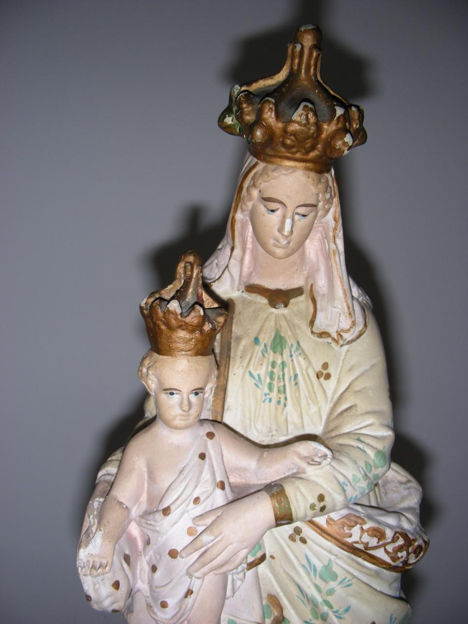 Beeld Maria met Jezus