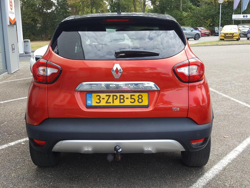 Renault Captur tce 120pk edc helly hansen | navigatie | trekhaak | bluetoot