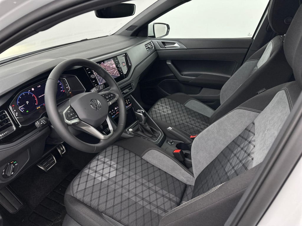 Volkswagen Polo r-line-edition 1.0 70 kw / 95 pk tsi hatchback 7 v