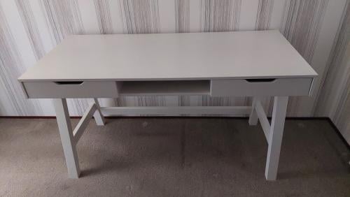 Prachtig bureau 140x60 Nieuwstaat