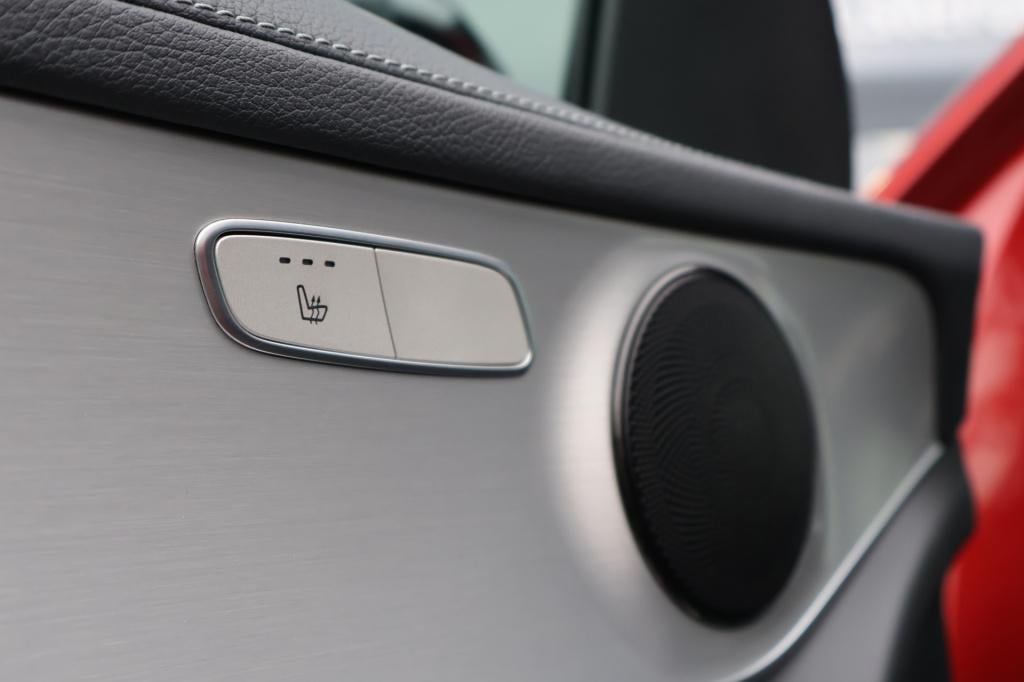 Mercedes-Benz Glc 250 d 4matic amg l panoramadak l trekhaak l stoelverwarmi