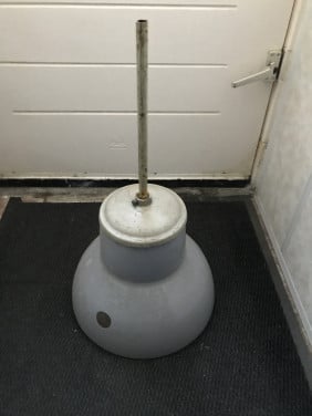 3 stuks Fabriekslamp uit KMS bedrijfsschool