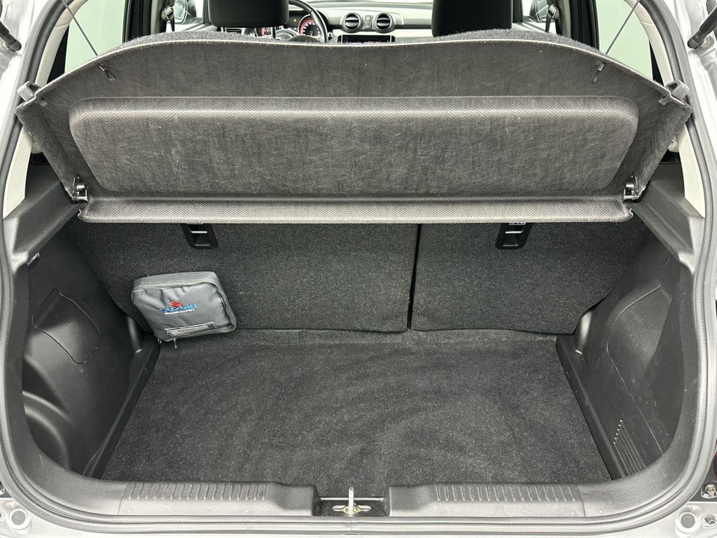 Suzuki Swift 1.2 select | stoelverwarming | navigatie | bluetooth | airco |