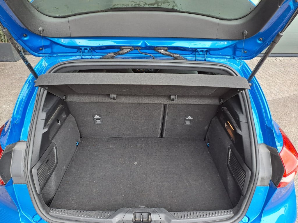 Ford Focus 1.5 ecoboost st line business | 182 pk! | winter pack | apple ca