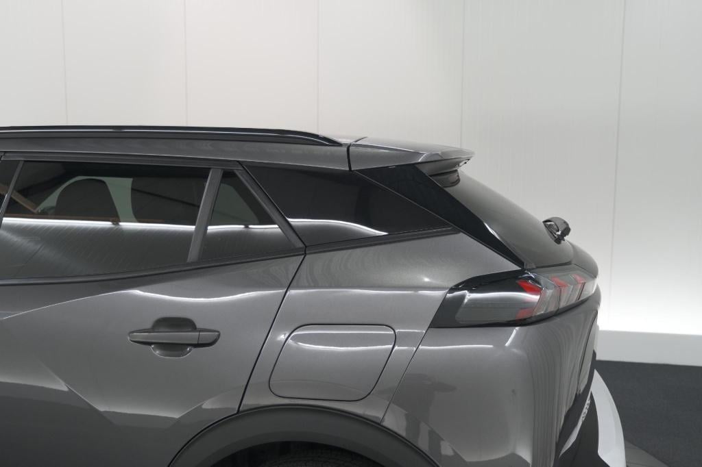 Peugeot 2008 puretech 130 eat8 allure pack | camera | apple carplay | parke