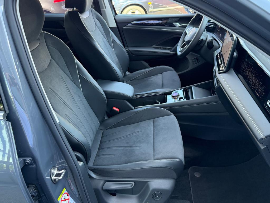 Volkswagen Tiguan 1.5 ehybrid elegance 204pk | trekhaak | all-season | dode