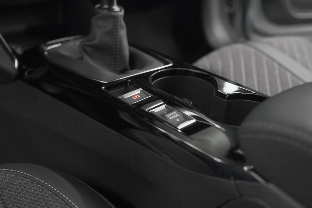 Peugeot 208 puretech 100 allure pack | nieuw model | apple carplay | parkee