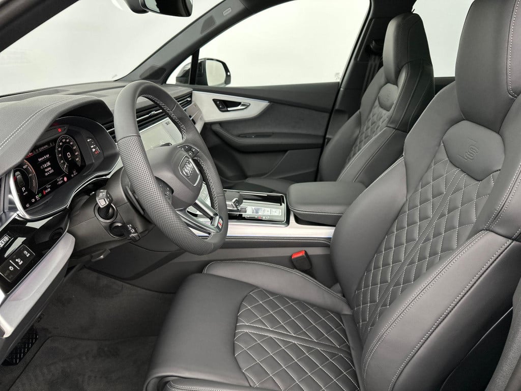 Audi Q7 pro line s 55 tfsi e 290 kw / 394 pk suv 8 versn.