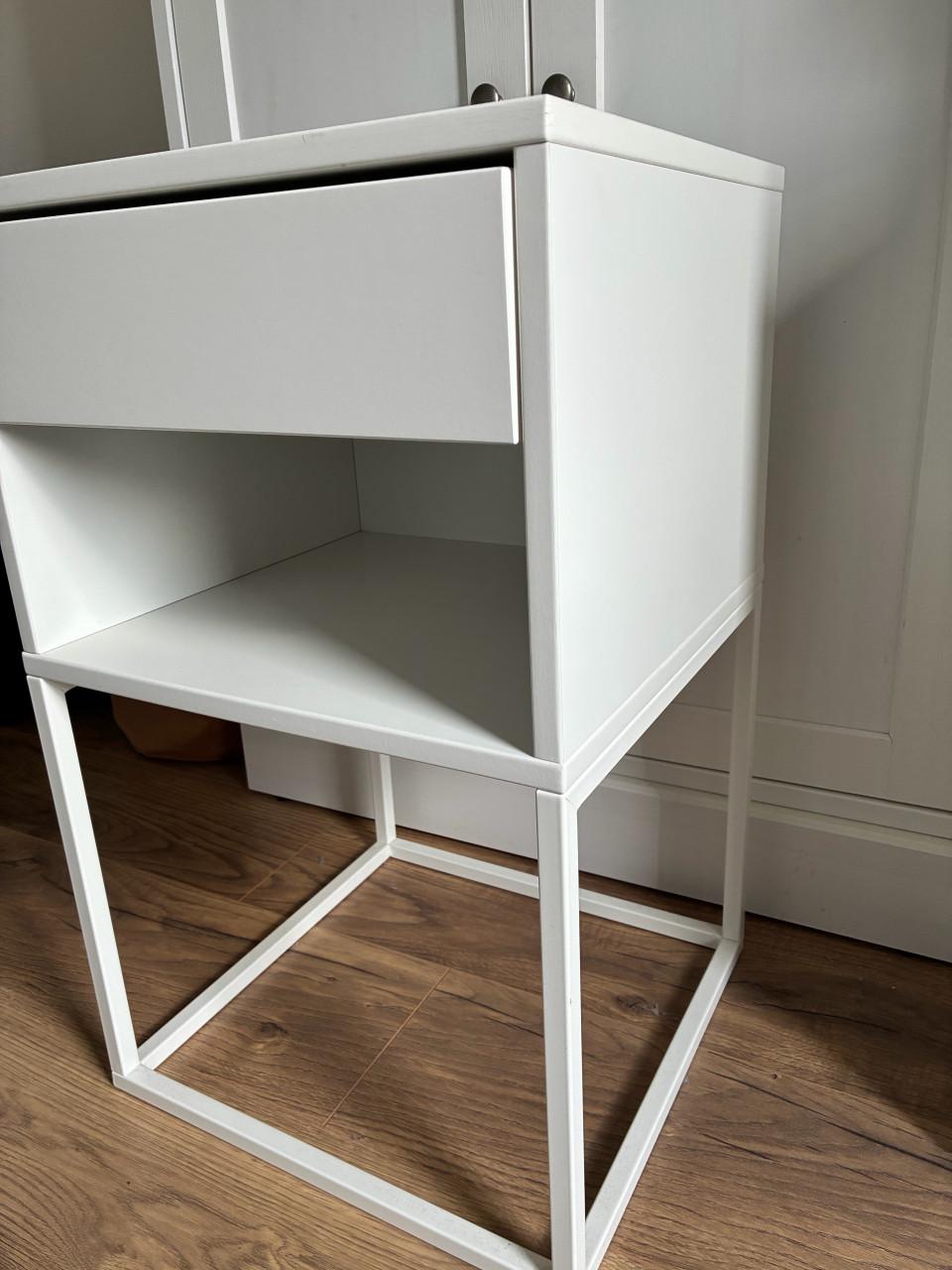 Nachtkastje ikea