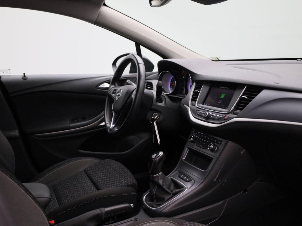 Opel Astra 1.2 business edition | parkeer sensoren | cruise control | dab |