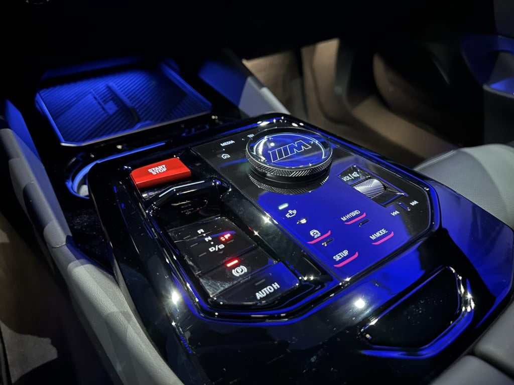 BMW M5 5-serie touring *keramisch*pano*bowers&wilkins*nl*