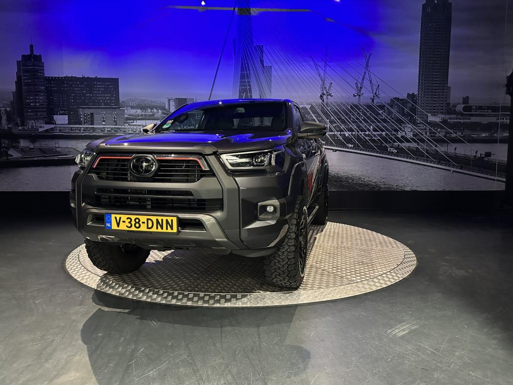 Toyota Hilux 2.8 d-4d xtra cab invincible *leer*camera*navi*carplay*
