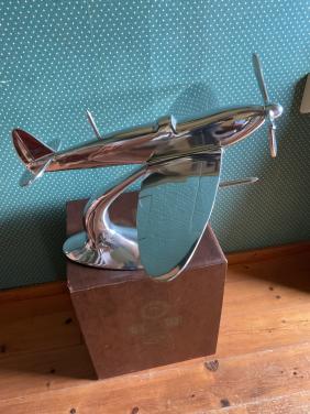 Spitfire vliegtuig model ( metaal )