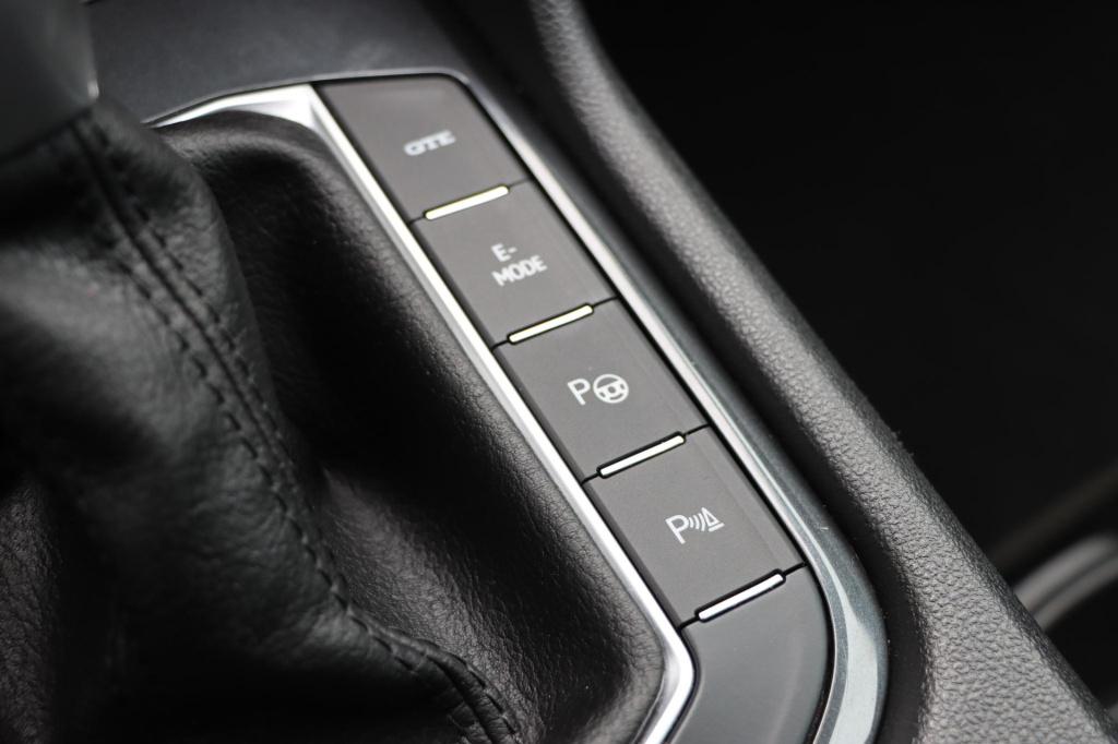Volkswagen Tiguan 1.4 ehybrid elegance business 245pk dsg6