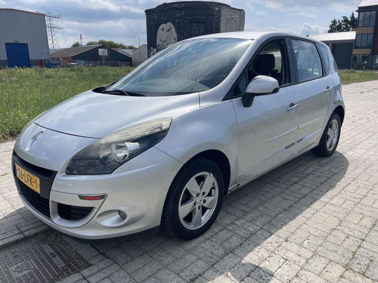 Renault scenic 1.6 selection bussines sport 127000 km