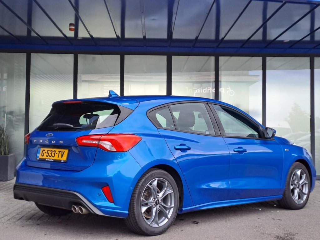 Ford Focus 1.5 ecoboost st line business | 182 pk! | winter pack | apple ca