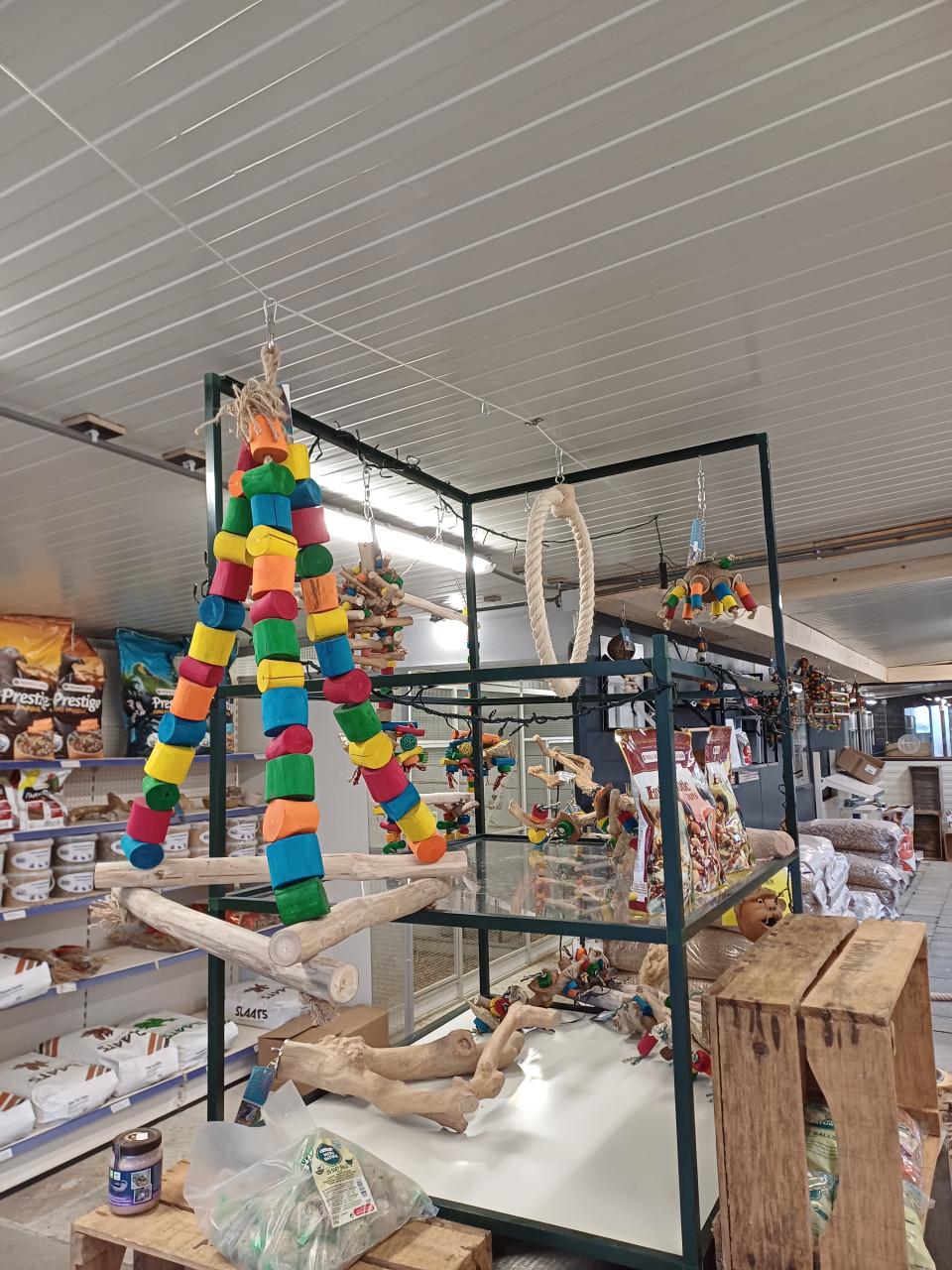 Ruime keuze uit vogelspeelgoed