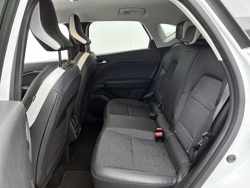 Renault Captur 1.3 tce 140 intens | trekhaak |