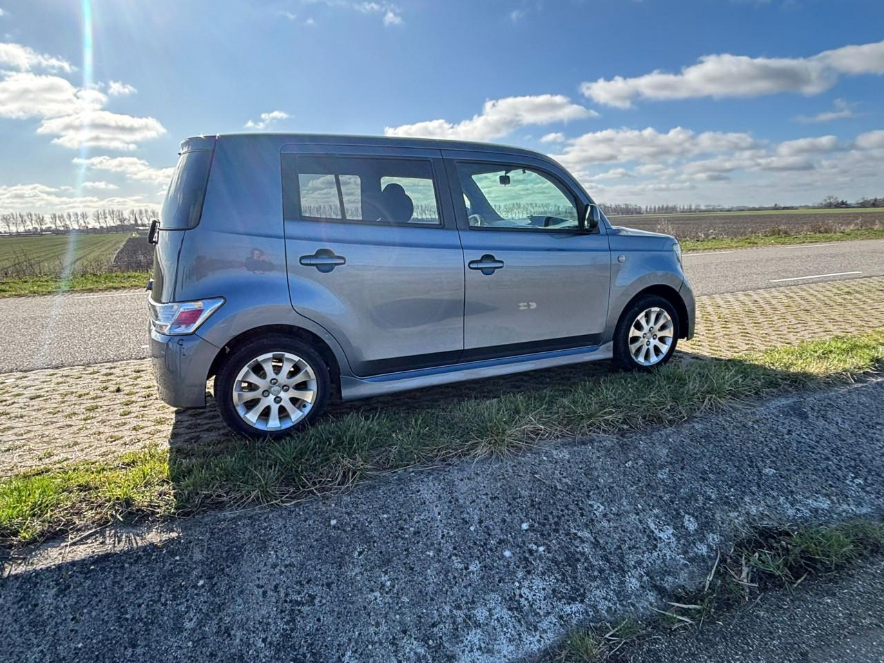 Daihatsu Materia (2007, Grijs)